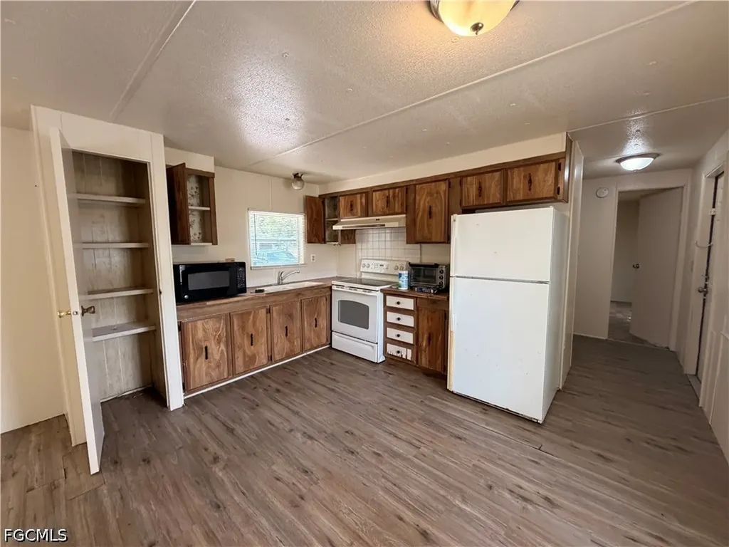 8146 Tolles Drive North Fort Myers FL 33917
