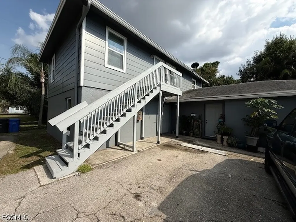 3616 Pearl Street Fort Myers FL 33916