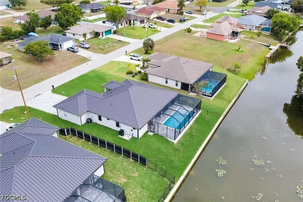 38 NE 8th Place Cape Coral FL 33909