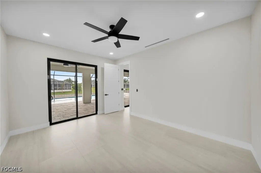38 NE 8th Place Cape Coral FL 33909