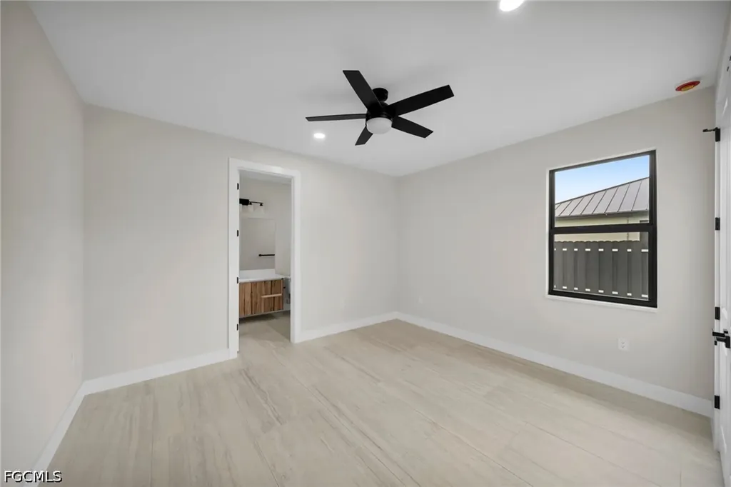 38 NE 8th Place Cape Coral FL 33909