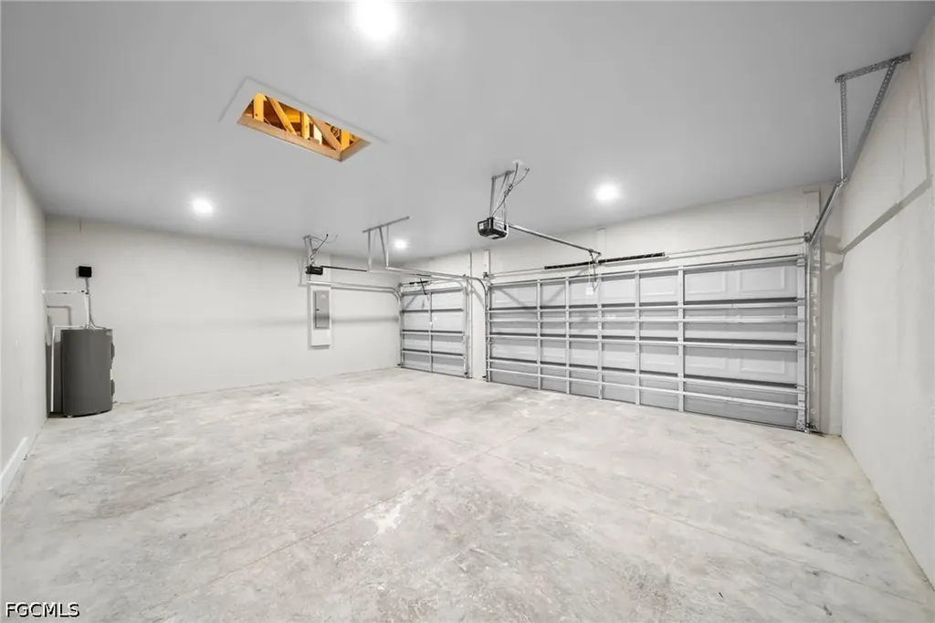 38 NE 8th Place Cape Coral FL 33909