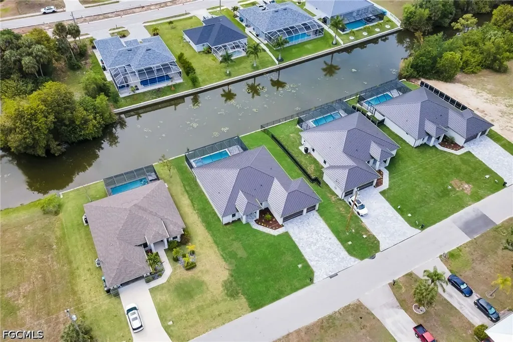 38 NE 8th Place Cape Coral FL 33909