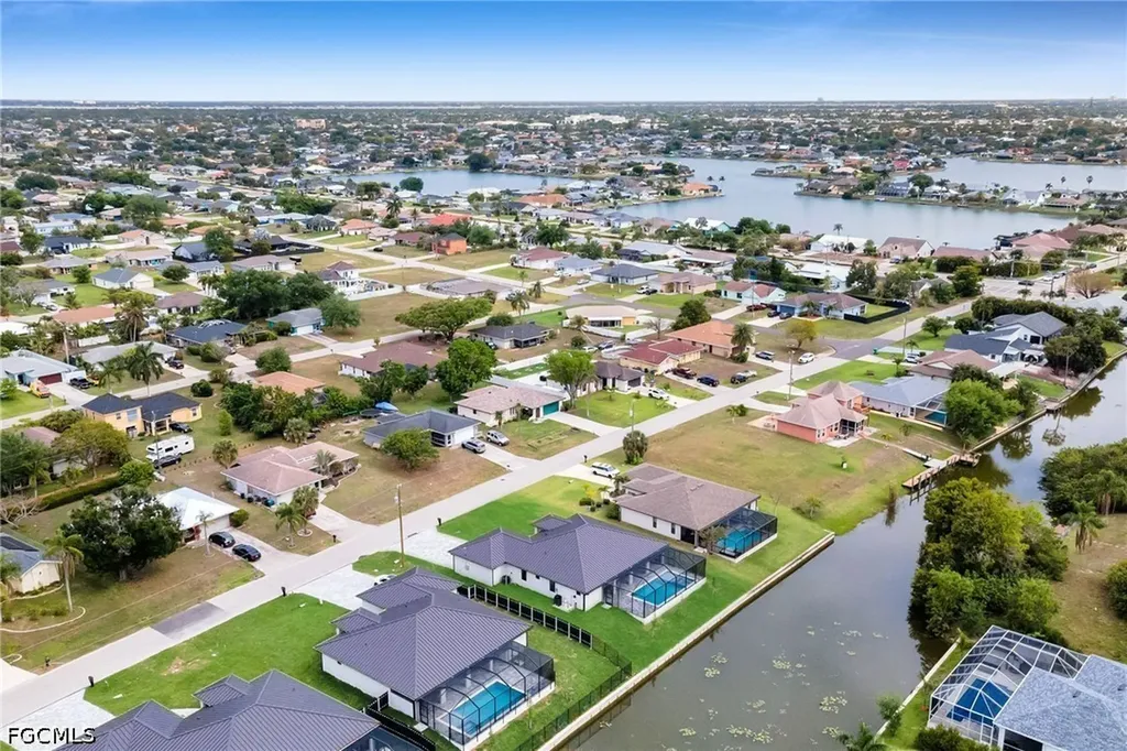 38 NE 8th Place Cape Coral FL 33909