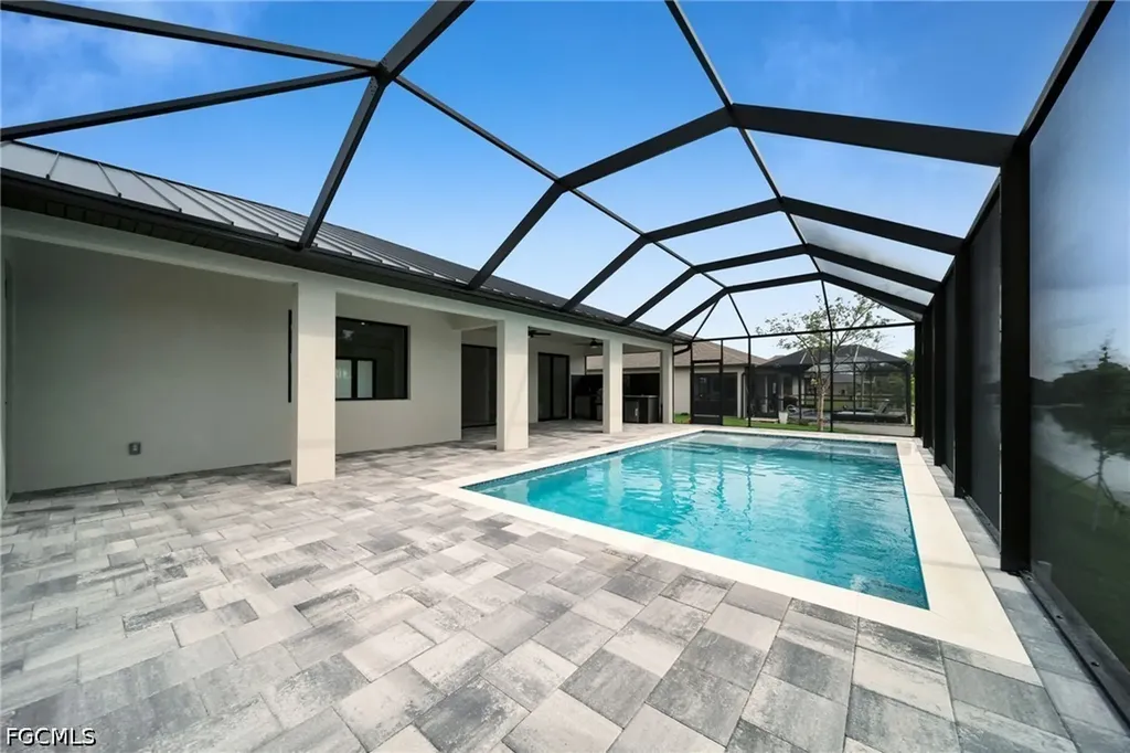 38 NE 8th Place Cape Coral FL 33909
