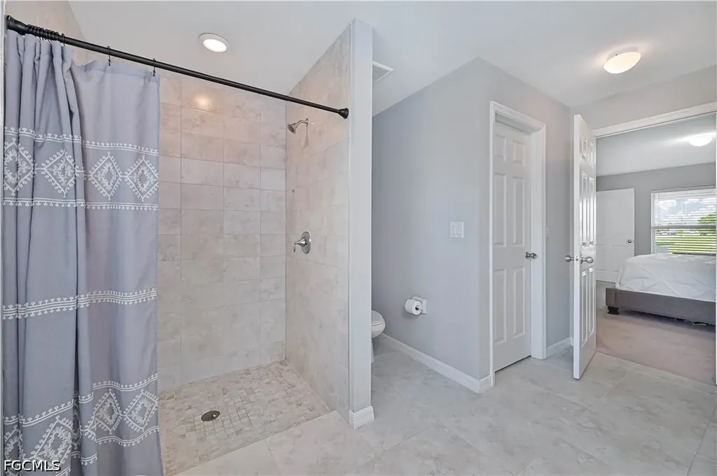 2433 NW 3rd Terrace Cape Coral FL 33993