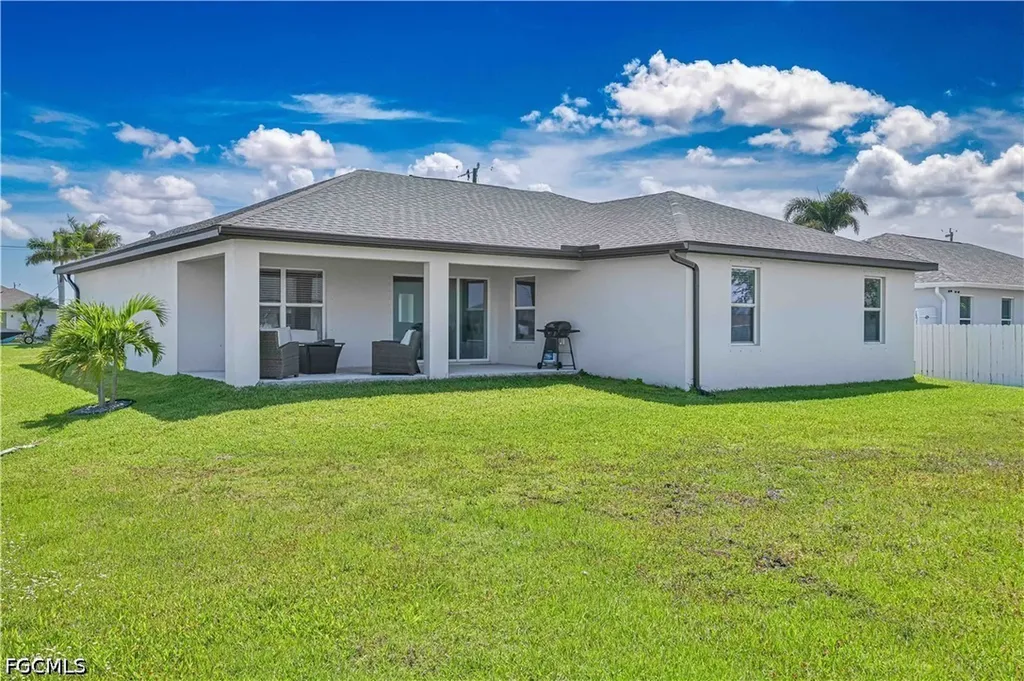 2433 NW 3rd Terrace Cape Coral FL 33993