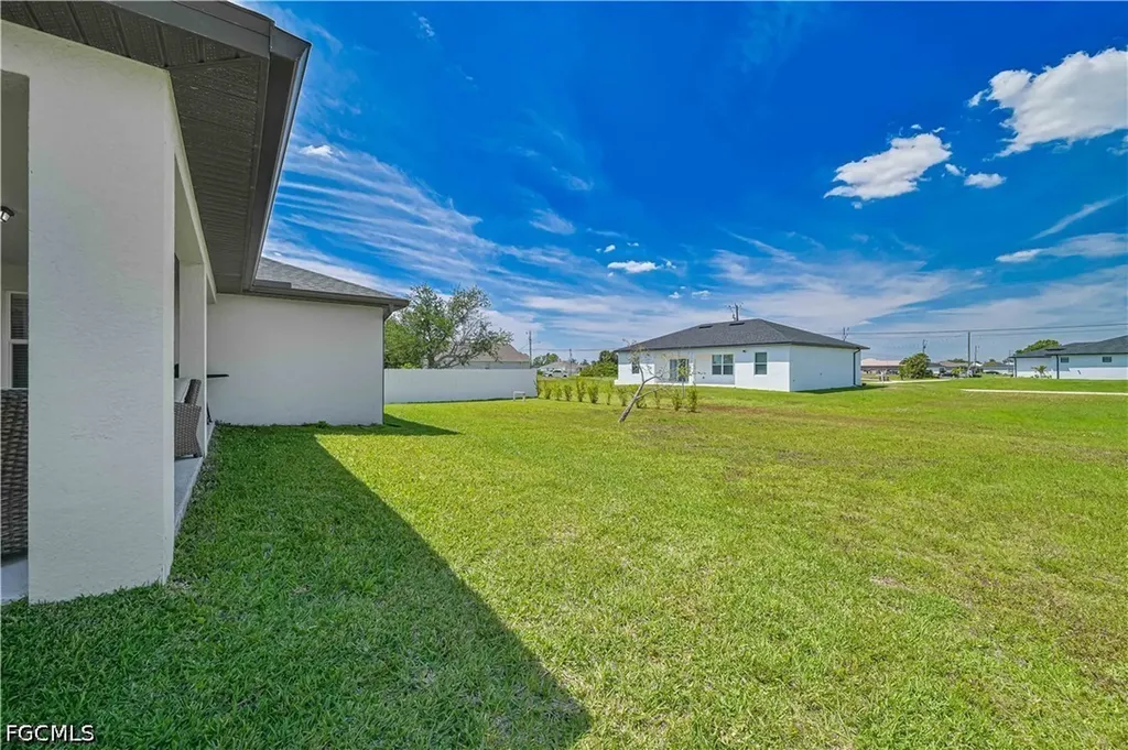 2433 NW 3rd Terrace Cape Coral FL 33993