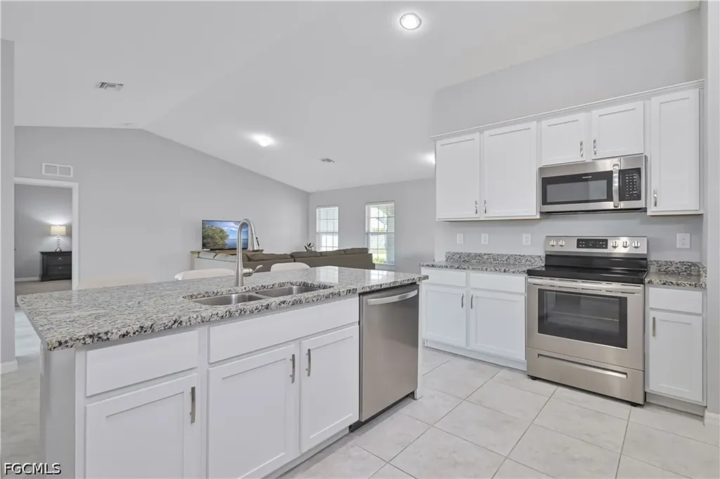 2433 NW 3rd Terrace Cape Coral FL 33993