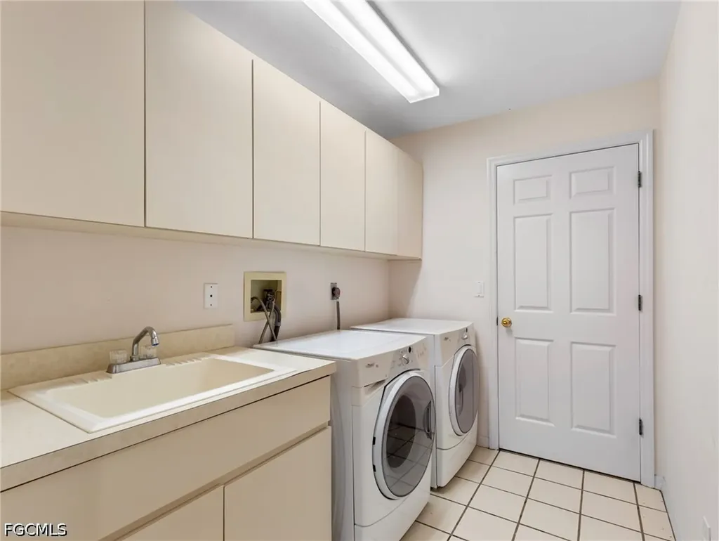 9819 Capstan Court Fort Myers FL 33919