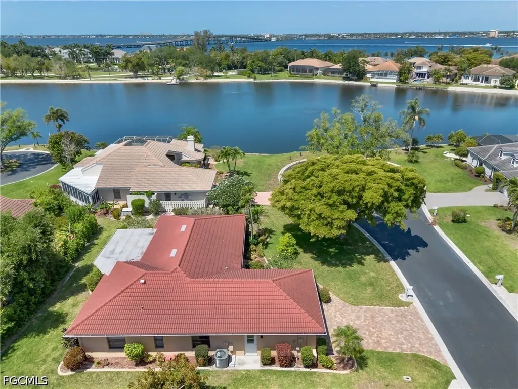 9819 Capstan Court Fort Myers FL 33919