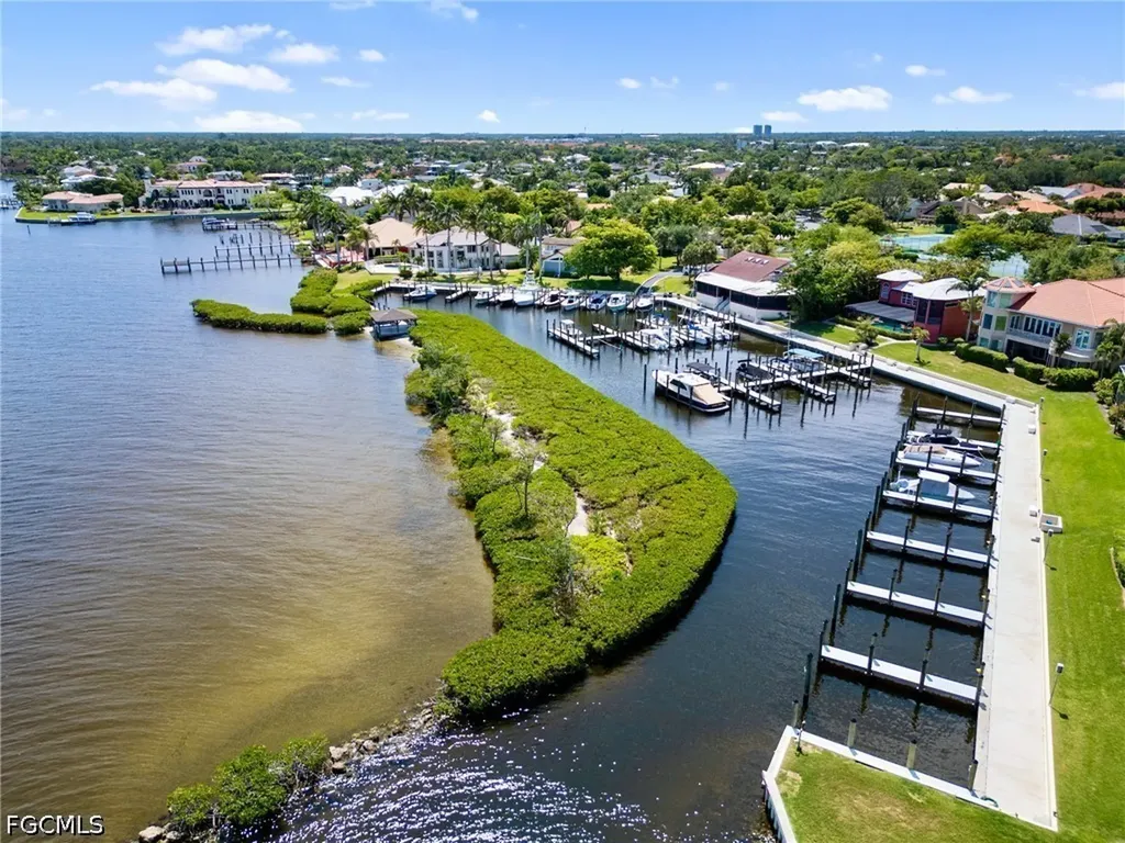 9819 Capstan Court Fort Myers FL 33919