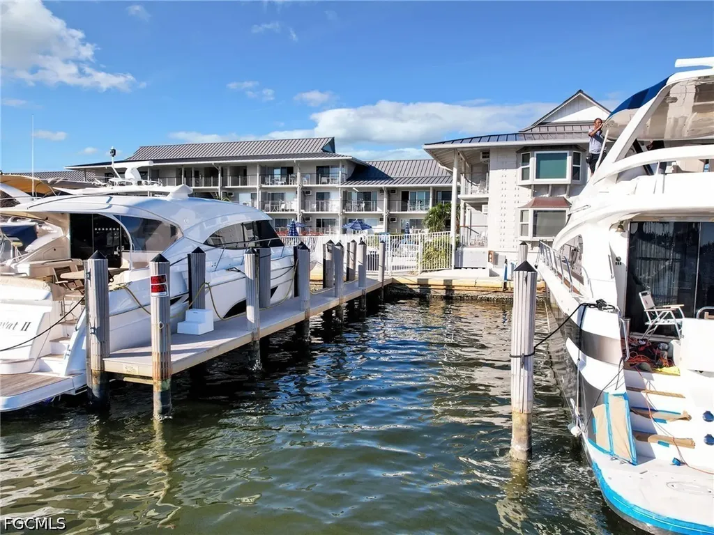 900 Broad Avenue S Naples FL 34102