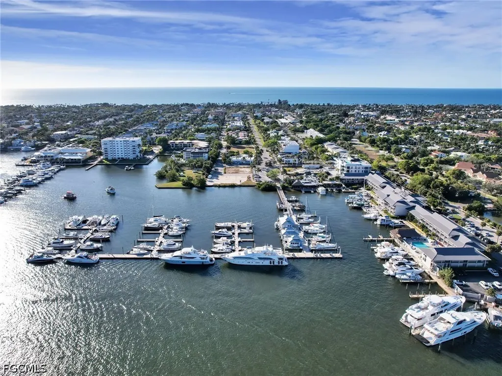 900 Broad Avenue S Naples FL 34102