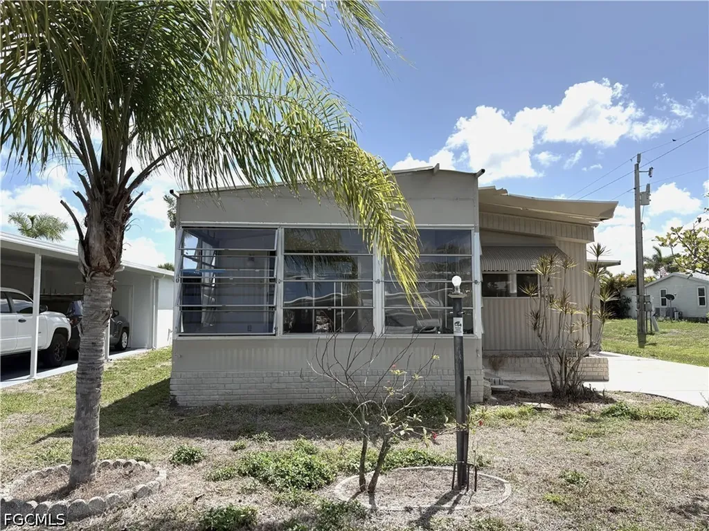 661 Coral Lane North Fort Myers FL 33917