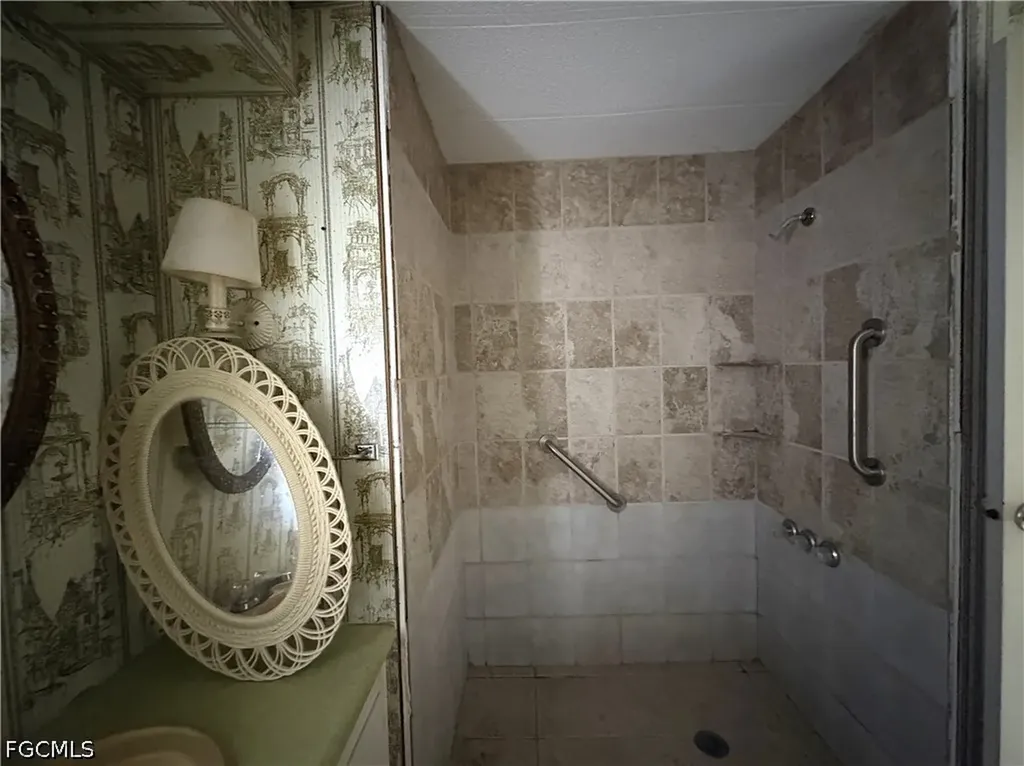 661 Coral Lane North Fort Myers FL 33917