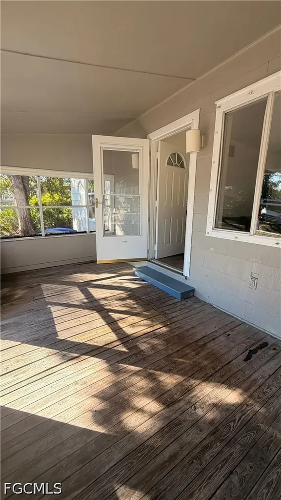 2039 Kurtz Street Fort Myers FL 33901