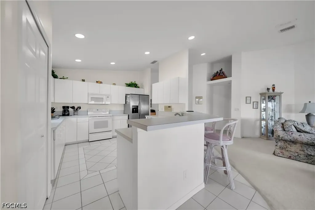 8460 Southbridge Drive Estero FL 33967