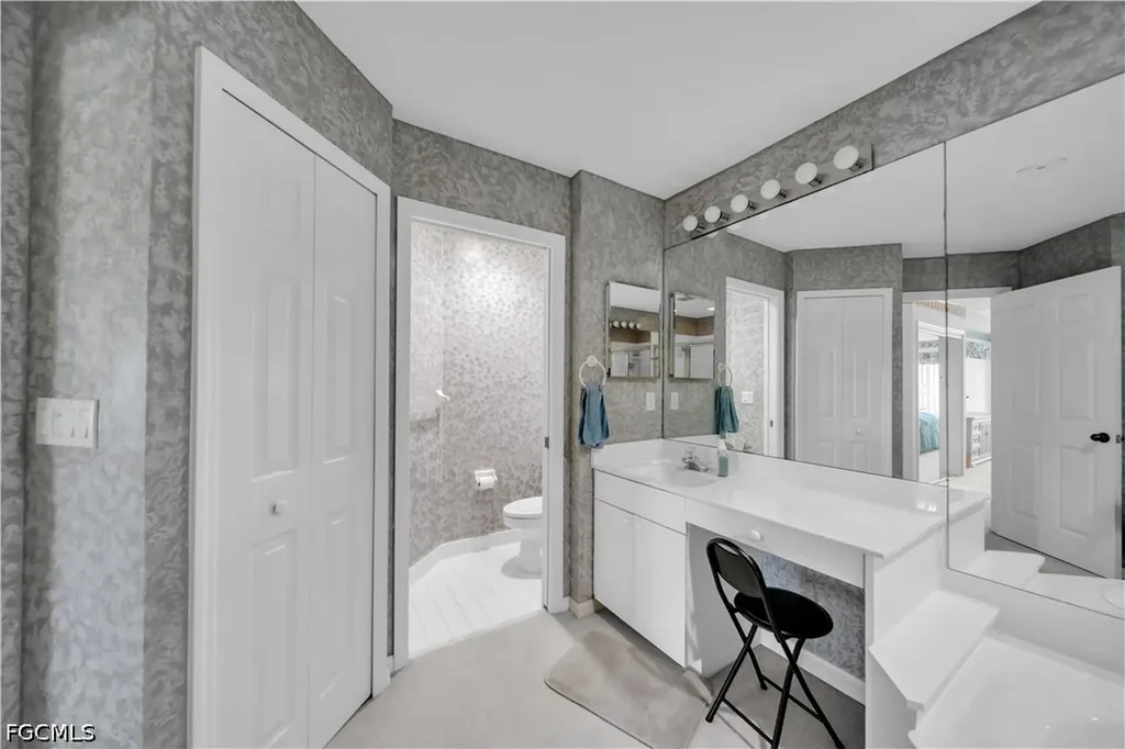 8460 Southbridge Drive Estero FL 33967