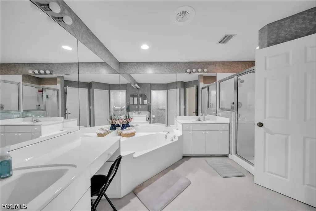 8460 Southbridge Drive Estero FL 33967