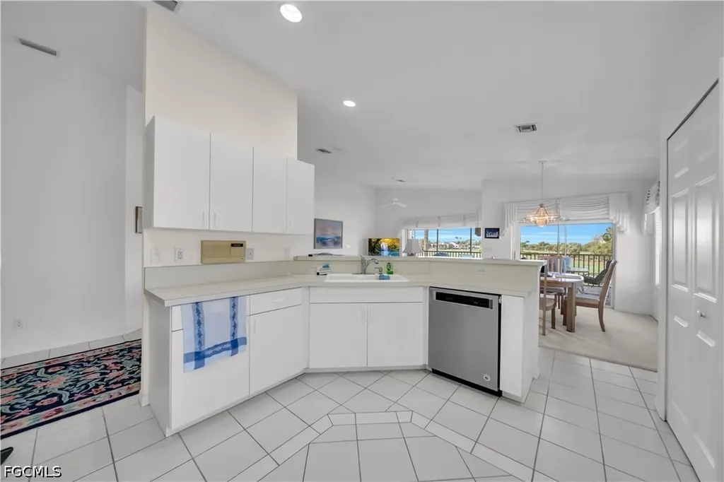 8460 Southbridge Drive Estero FL 33967