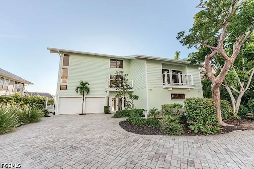 18292 Deep Passage Lane Fort Myers Beach FL 33931