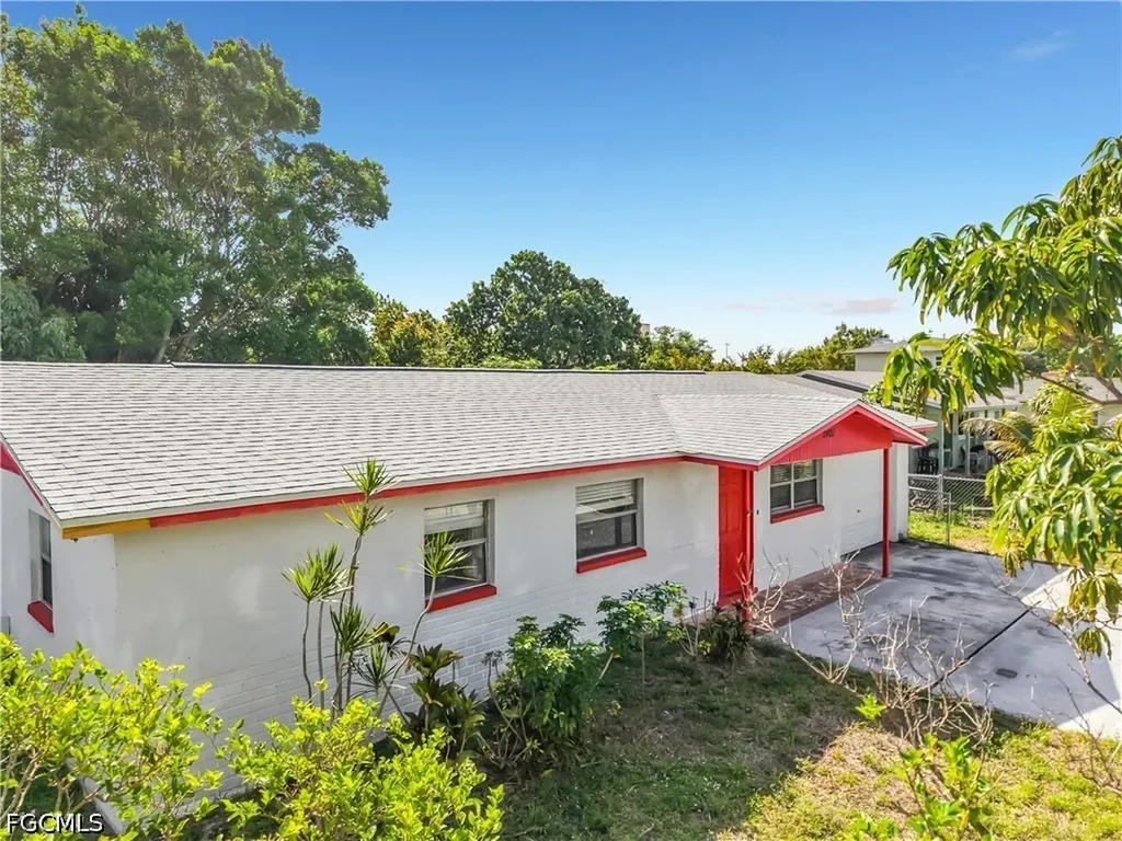 2407 Jaylen Watkins Street Fort Myers FL 33916