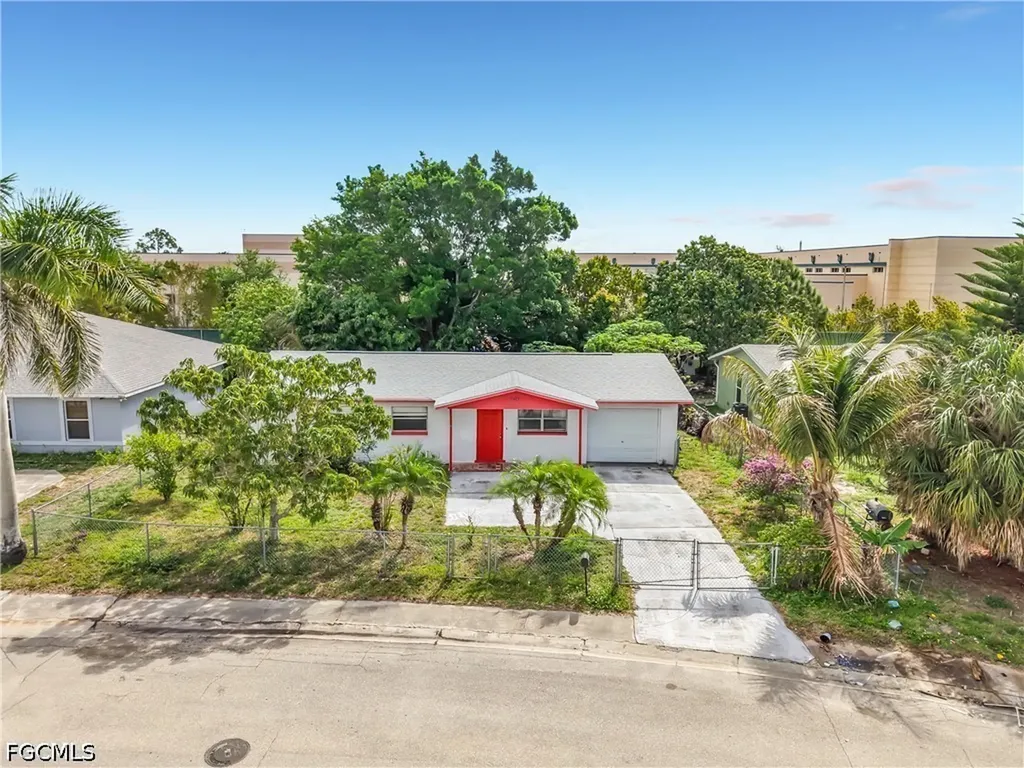 2407 Jaylen Watkins Street Fort Myers FL 33916