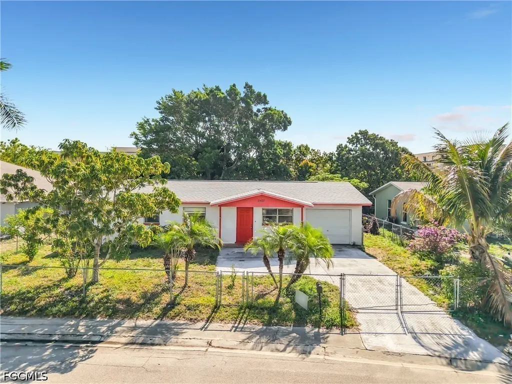 2407 Jaylen Watkins Street Fort Myers FL 33916