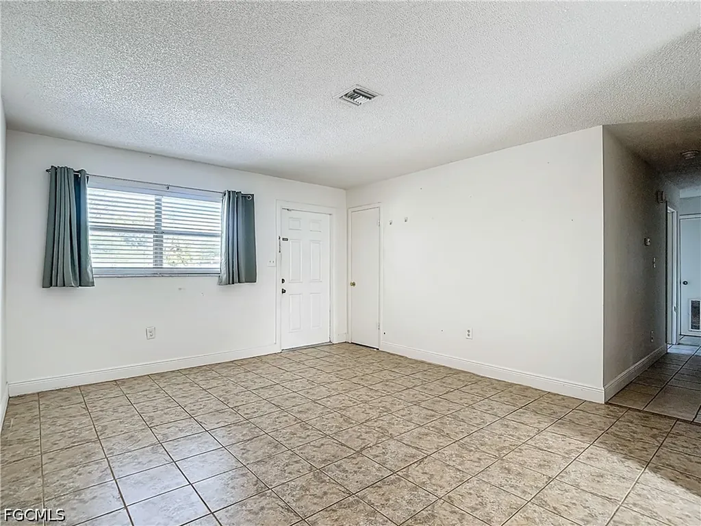 2407 Jaylen Watkins Street Fort Myers FL 33916