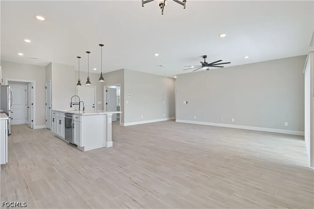 1802 NW 31st Place Cape Coral FL 33993
