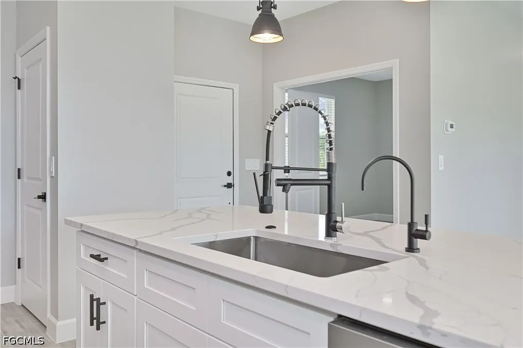 1802 NW 31st Place Cape Coral FL 33993