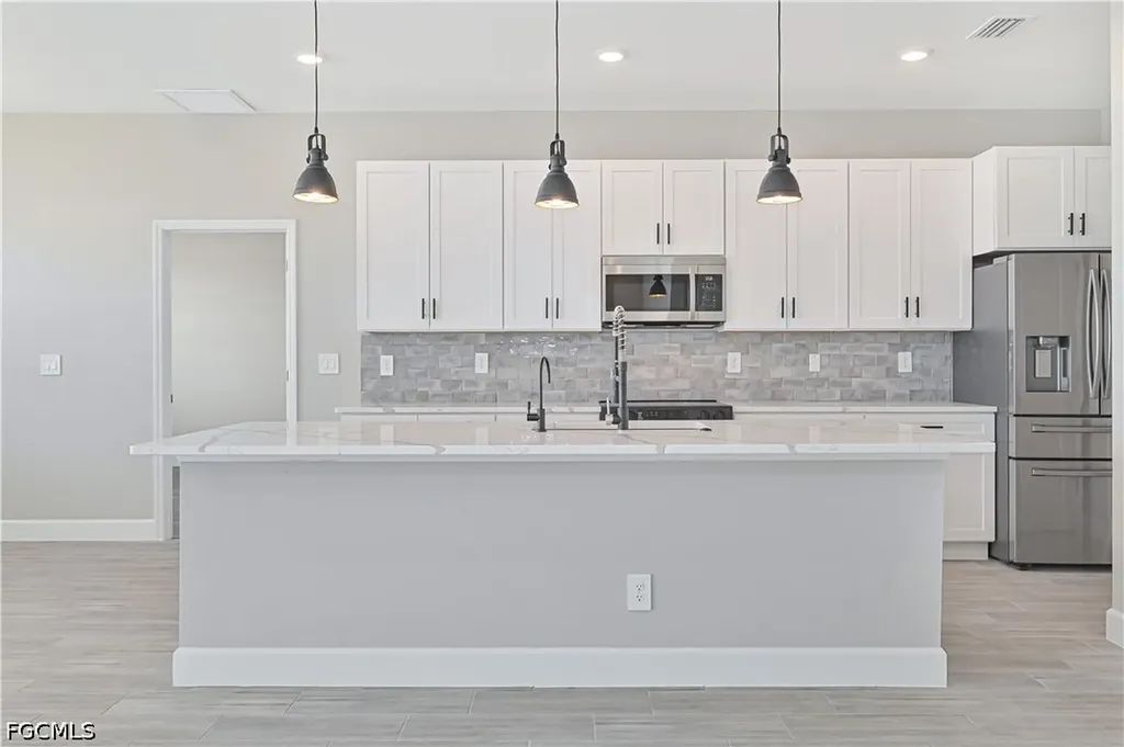 1802 NW 31st Place Cape Coral FL 33993