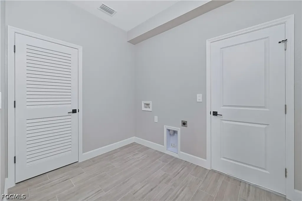 1802 NW 31st Place Cape Coral FL 33993