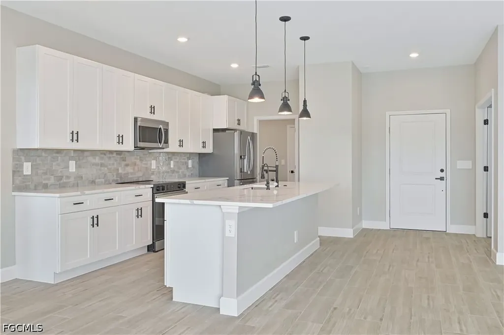 1802 NW 31st Place Cape Coral FL 33993