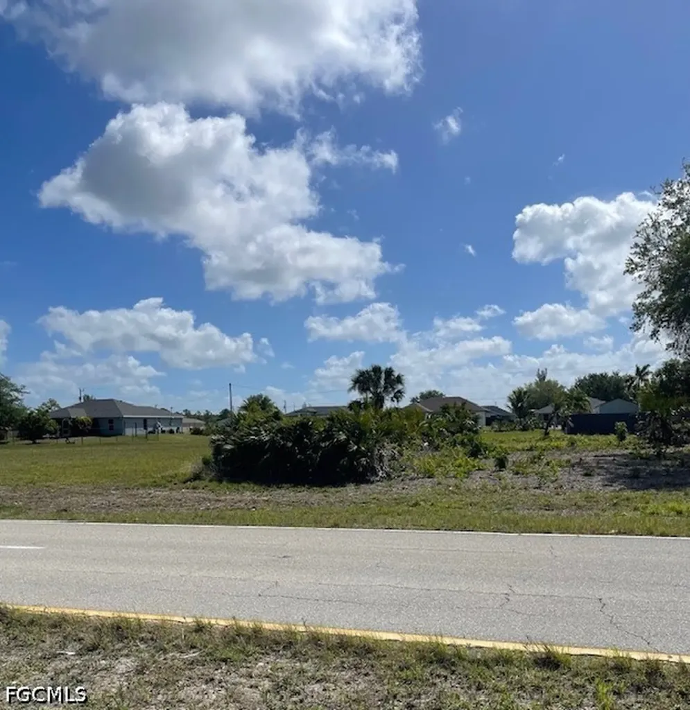 2941 - 3001 Santa Barbara Boulevard N Cape Coral FL 33993