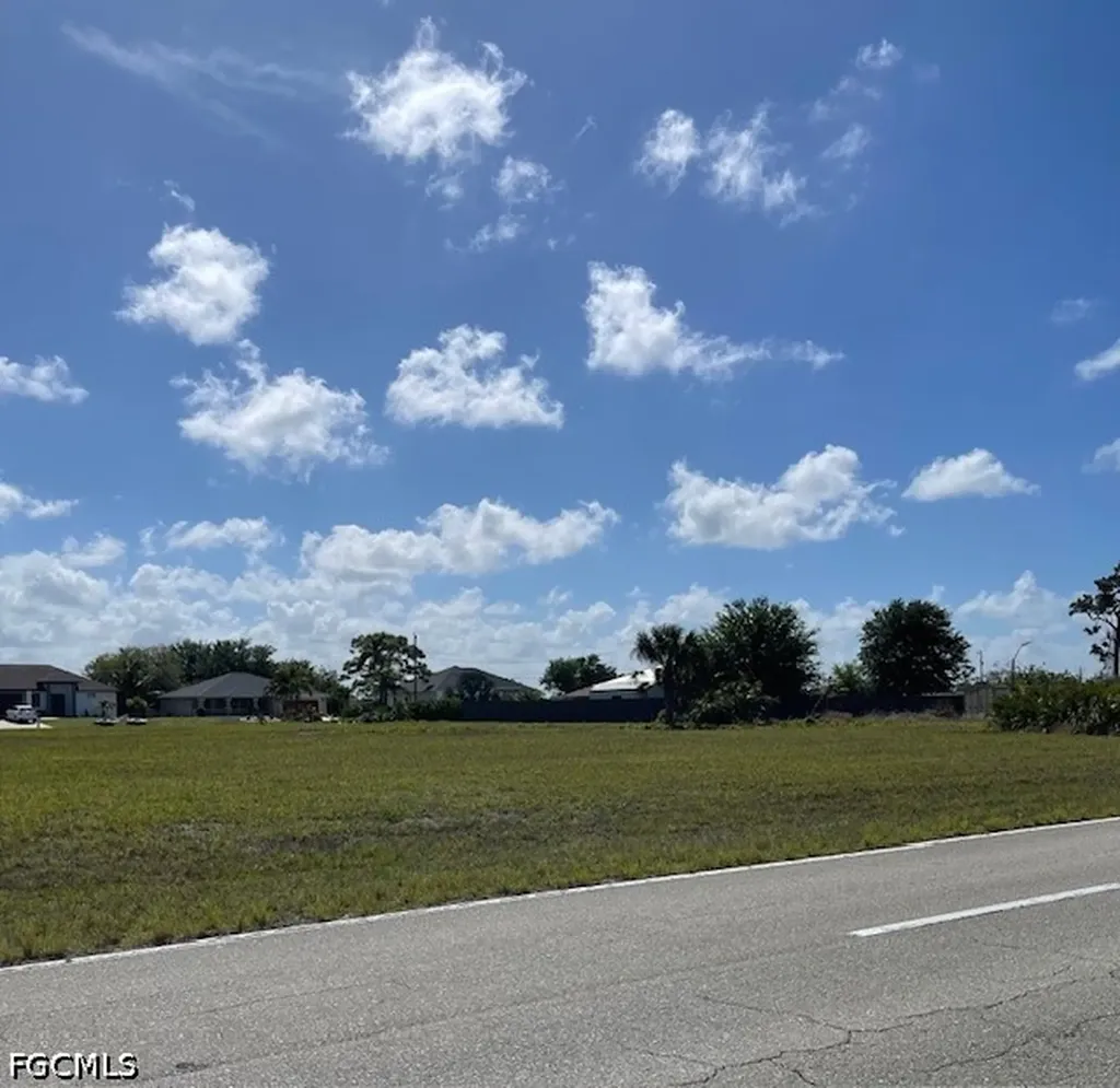 2941 - 3001 Santa Barbara Boulevard N Cape Coral FL 33993
