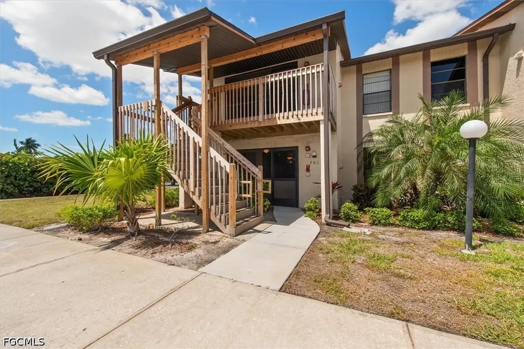 9380 Lennex Lane Fort Myers FL 33919