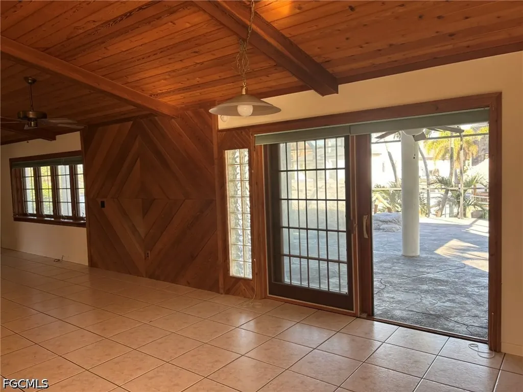 1221 SW 49th Street Cape Coral FL 33914