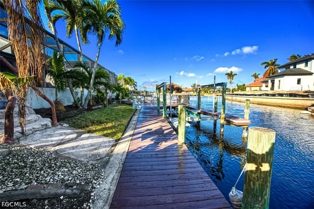 1221 SW 49th Street Cape Coral FL 33914