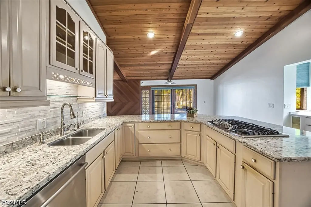 1221 SW 49th Street Cape Coral FL 33914
