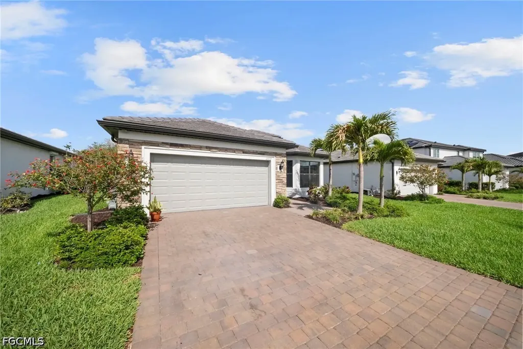 20112 Kingmont Drive Estero FL 33928