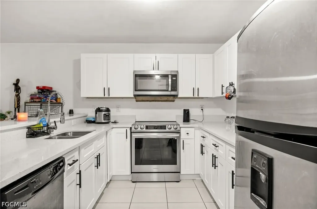4541/4543 27th Street SW Lehigh Acres FL 33973