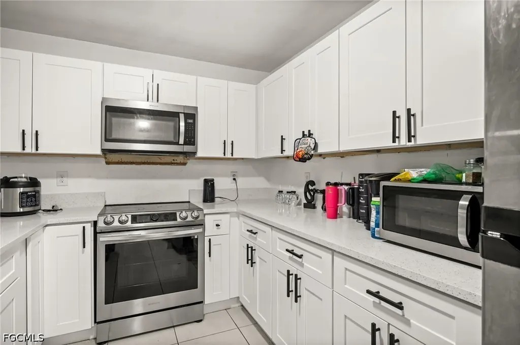 4541/4543 27th Street SW Lehigh Acres FL 33973