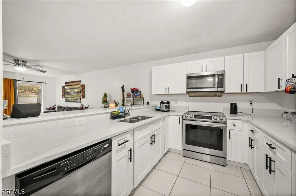 4541/4543 27th Street SW Lehigh Acres FL 33973