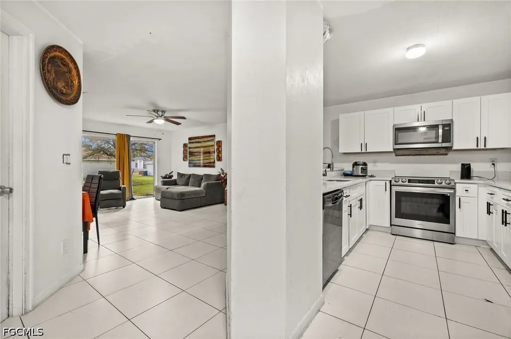 4541/4543 27th Street SW Lehigh Acres FL 33973