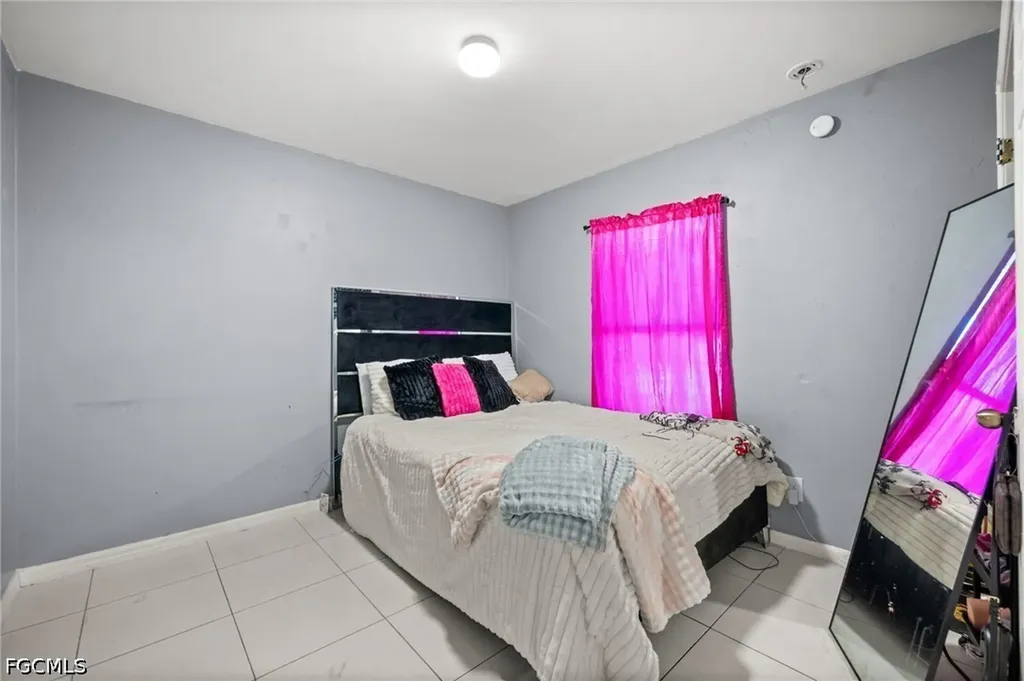 4541/4543 27th Street SW Lehigh Acres FL 33973