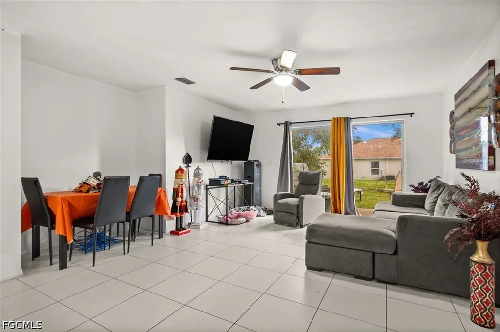 4541/4543 27th Street SW Lehigh Acres FL 33973