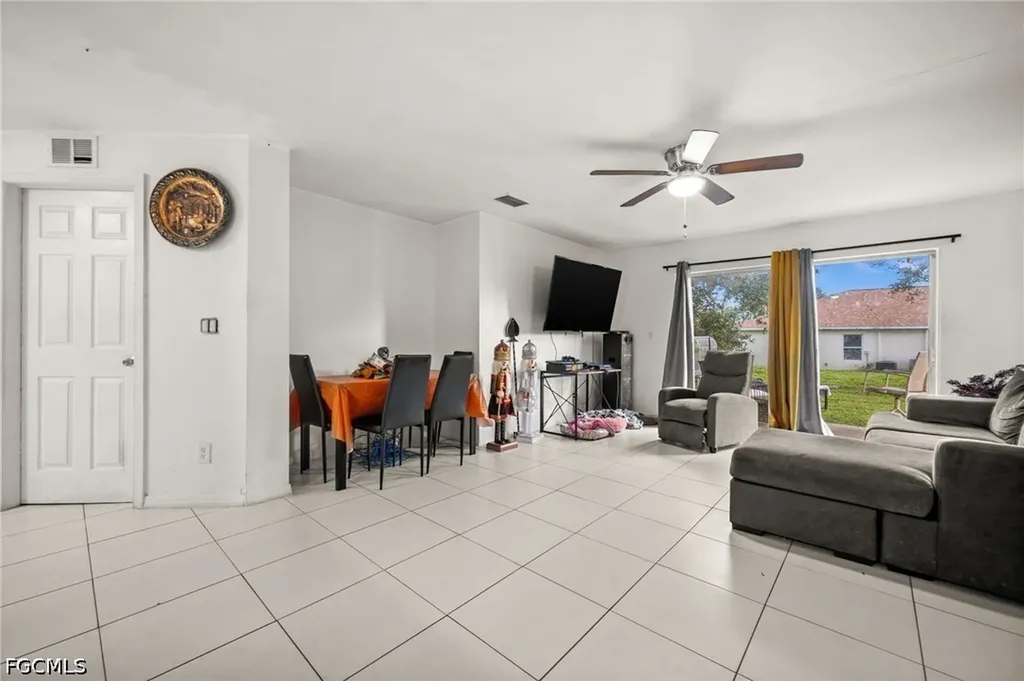 4541/4543 27th Street SW Lehigh Acres FL 33973