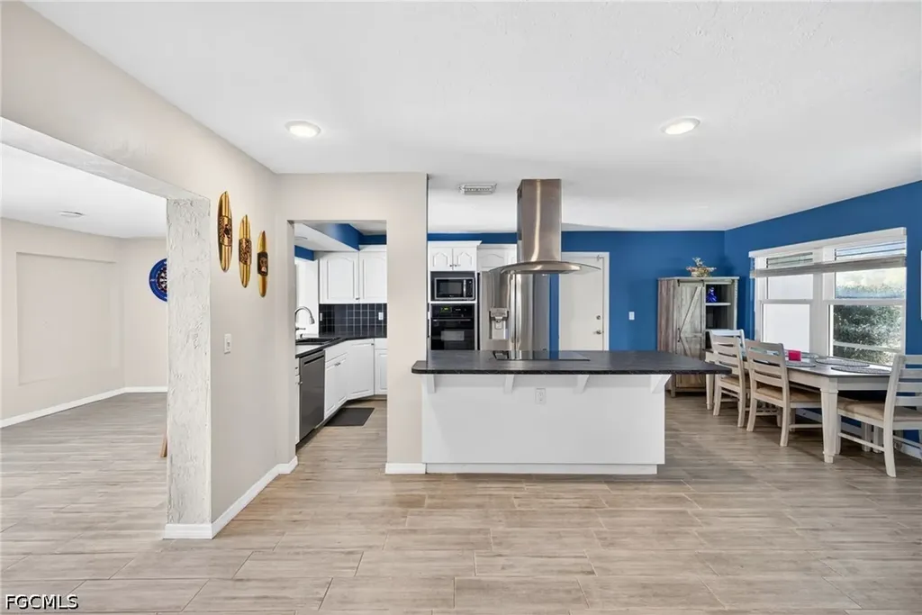 4547 SE 11th Avenue Cape Coral FL 33904